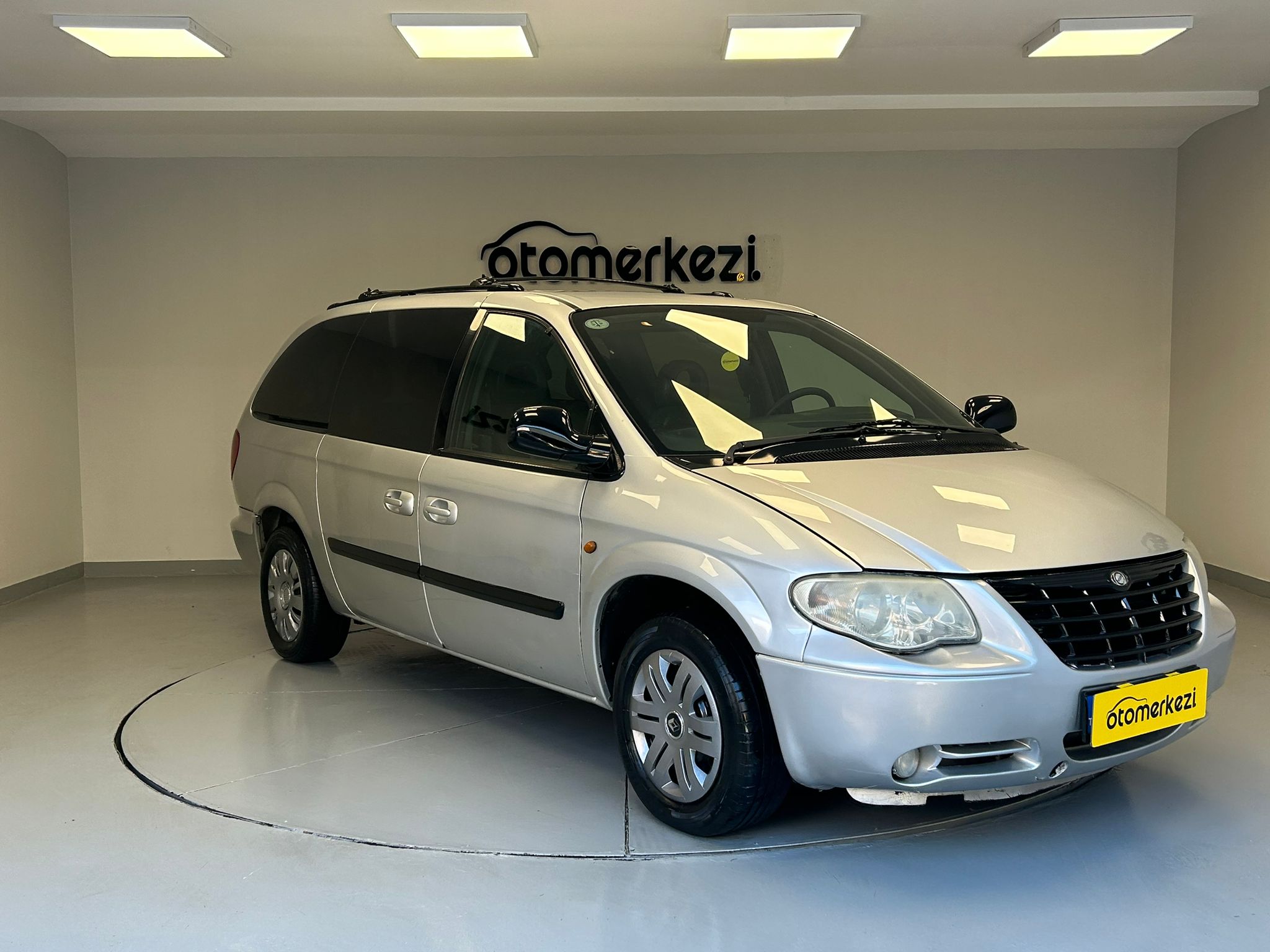 CHRYSLER GRAND 3